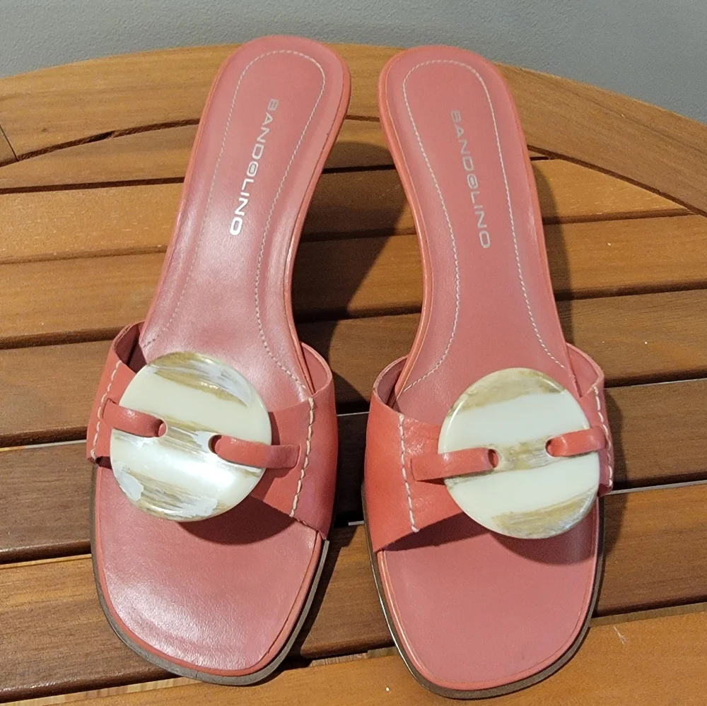 Bandolino Blackfords Coral Leather Open Toe Mules Shell Embellishment‎ 6.5M
